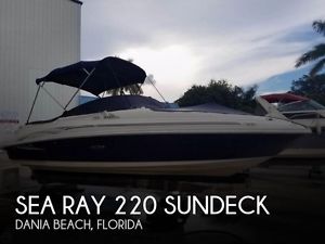 2005 Sea Ray 220 Sundeck Used
