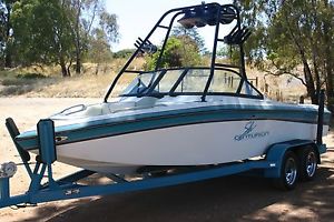 1997 Centurion open bow ski/wake boat. (like malibu Mastercraft tige Nautique)