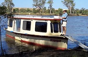HOUSE BOAT - widened Tennessee River Cruiser 