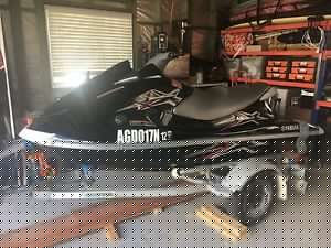 2010 yamaha vx deluxe waverunner jetski
