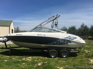 2009 Yamaha 212x 320HP HO Wake Edition Dual Engine Jet Boat Trailer Perfect Pass