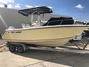 2005 Key West center console 22'6"