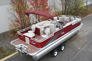 New 24  fish and fun Grand Island pontoon boat vinyl wood floor