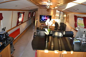 60'x12' 2013 Aqualine Widebeam Liveaboard House Boat River Canal Barge London