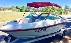 Chaparral 183SS bow rider ski boat