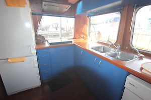Unusul  beautifull fitted cruising Widebeam houseboat liveaboard floating spacea