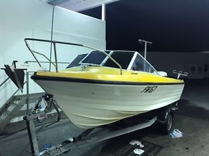 SwiftCraft SeaRunner Fishing Boat 16FT