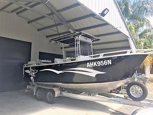 7.2m Centre Console Fishing Boat