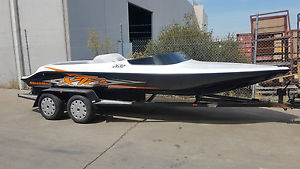 SKI BOAT SLEEKLINE XTC SKIER