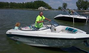 1994 Rinker Runabout