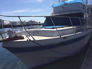 MAKE OFFER- 36 Foot Uniflite Sport Sedan 1973 Live Aboard Motor Yacht Power Boat