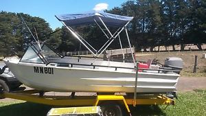 Boat 4.2m  Aluminium with tilt Trailer and Motor