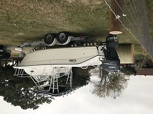 2001 Cobia 250WA