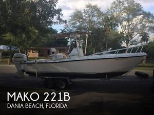 1992 Mako 221B