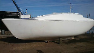 fibreglass yacht boat hull liveaboard project spares repairs