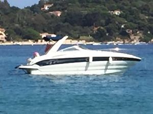Crownline 270 CR  2005 day cruiser/Powerboat