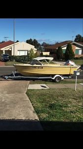 SAVAGE FIBREGLASS BOAT 16ft - 2 stroke 175hp Johnson