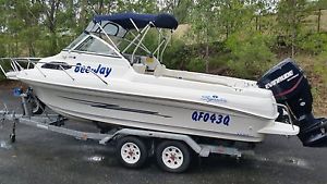 Haines Signature 600F Boat