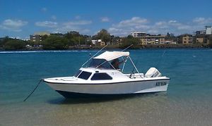 swiftcraft 5.5 metre half-cabin boat