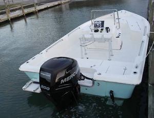 2015 Bulls Bay 2200 center console