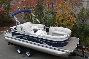 New high end 21 ft pontoon boat----Spring boat show special