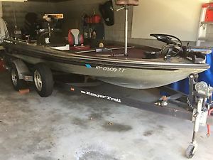 1989 RANGER 361V bass boat 17.8ft w/ 2005 johnson 175hp outboard LOW HOURS