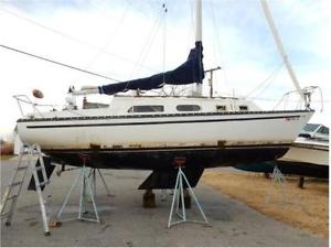 #10037 1978 27' Hunter Sailboat