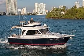 Cutwater 30 Boat, CB, As New, Fresh Water Northwest Edition Midnight Blue
