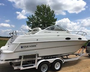 1998 Four Winns Vista 258