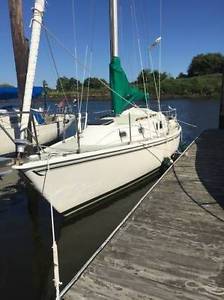 1977 30-ft Pearson P-30 Sailboat