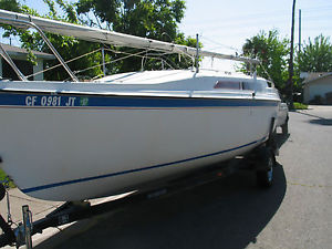 1988 26 foot Macgregor sailboat