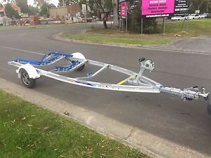 QUINTREX BOAT TRAILER 1100ATM TO SUIT 4.5 TO 5 METER BOAT