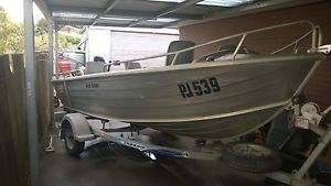 Quintrex 4.2 mtr wide body dory