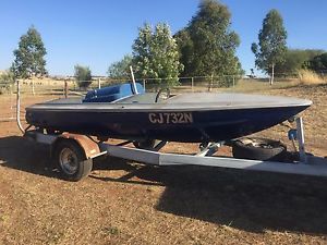 ski boat v8 inboard