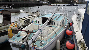 SAILING BOAT