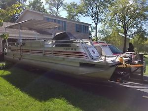 1988 Crestliner Crest 2
