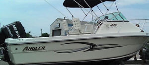 2008 Angler Boat 204