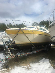 1983 Chris Craft Boat 280 Catalina Cruiser