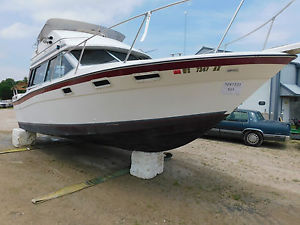 28' Bayliner Contessa 260HP Volvo In/Outboard NO TRAILER