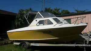 caribbean crestcutter 17' fibreglass half cabin project boat