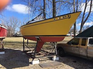 1977 Clark Boat Company San Juan 24