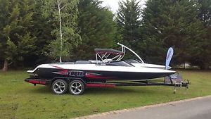 Vortek ski boat (Brand new)