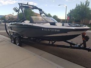 Malibu Axis A20 *LOW HOURS*