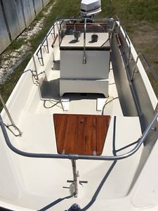 Boston Whaler Montauk 1983 freshwater and original