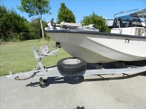 1987 Boston Whaler 17 Montauk
