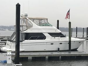 2000 Carver Boats Voyager
