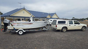 STACER 4.85 BAYFISHER FISHING BOAT TINNY EVO TOPENDER LOW HOURS CENTRE CONSOLE