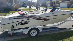 Yamaha LS 2000
