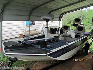 1997 Crestliner 17