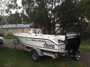 2004 Sea Hunt triton 186 centre consol